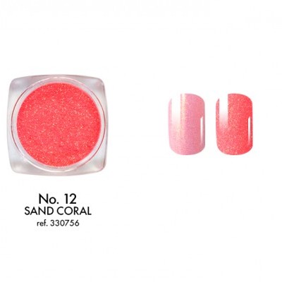 Pó decorativo para unhas cor coral areia em frasco junto a amostras de unhas decoradas