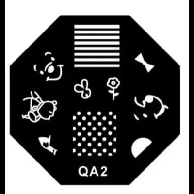 Placa preta octogonal com desenhos brancos variados e texto QA2