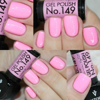 Verniz gel rosa claro número 149 em frasco preto com texto, aplicado em unhas com acabamento brilhante.
