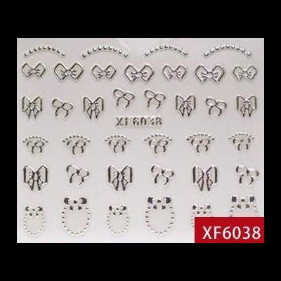 Adesivos decorativos prateados com formas de laços e círculos sobre fundo branco