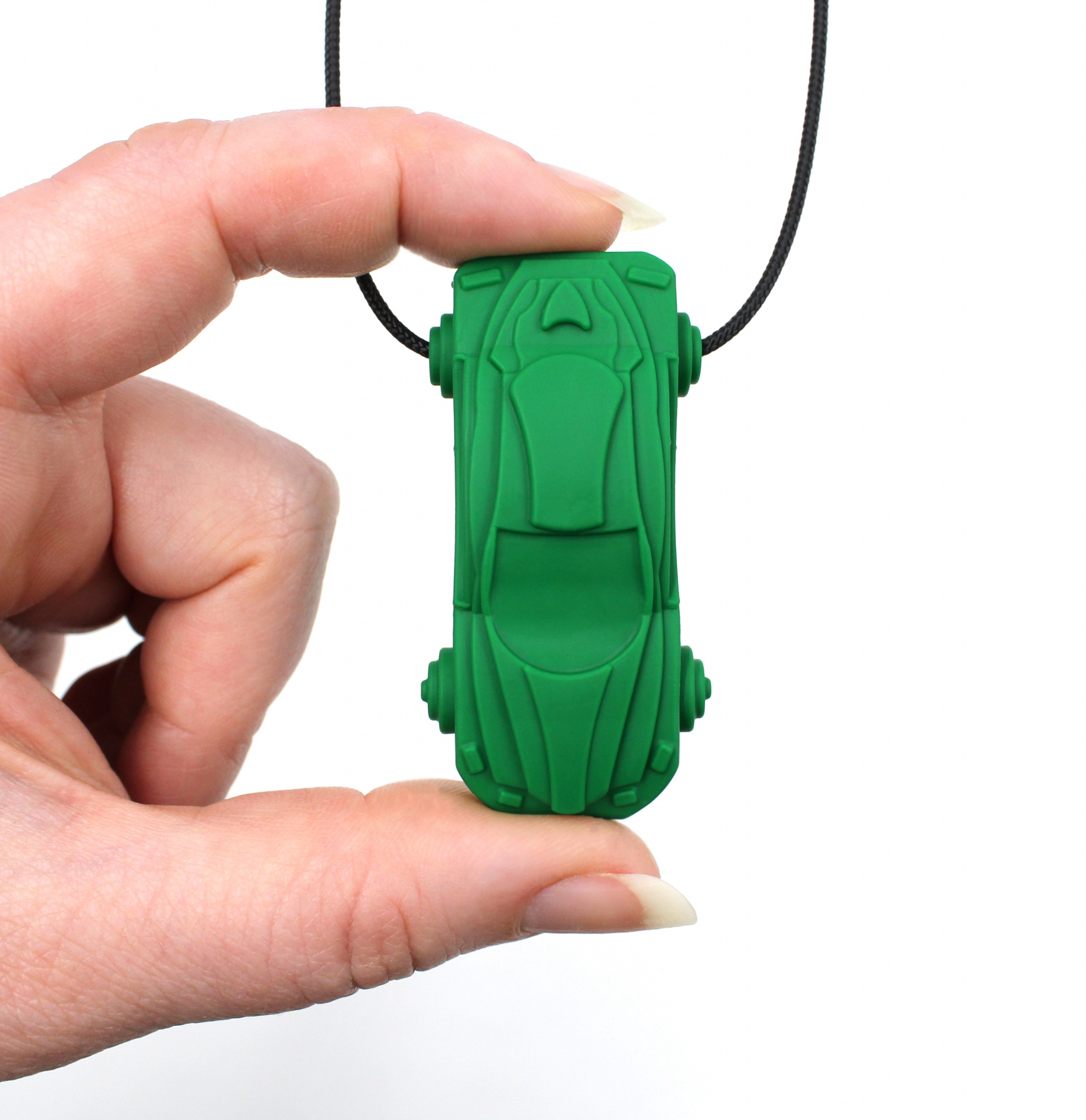 Mordedor em colar carro - ARK’s Racecar Colar com pendente verde em forma de carro desportivo estilizado