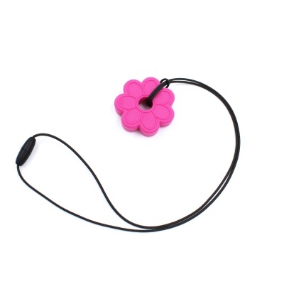 Colar de flor cor-de-rosa com cordão preto
