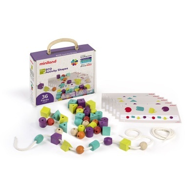 Conjunto educativo Miniland ECO Activity Shapes com peças de madeira coloridas, cadarços e cartões de atividades.