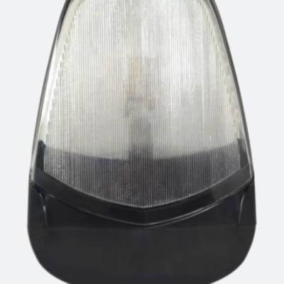 Luz de bicicleta preta com lente transparente e estriada