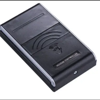 Leitor de cartão RFID preto com texto e símbolo de rádio frequência.