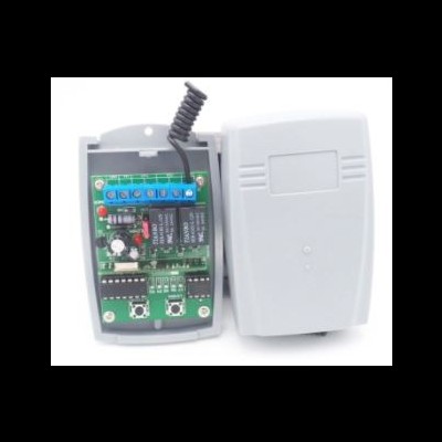 Central eletrónica com circuito e caixa plástica cinza