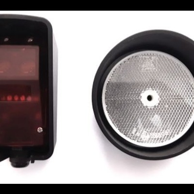 Componentes de luz automóvel retangular e redondo em moldura preta