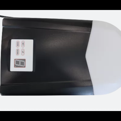 Lâmpada LED preta e branca com adesivo e números