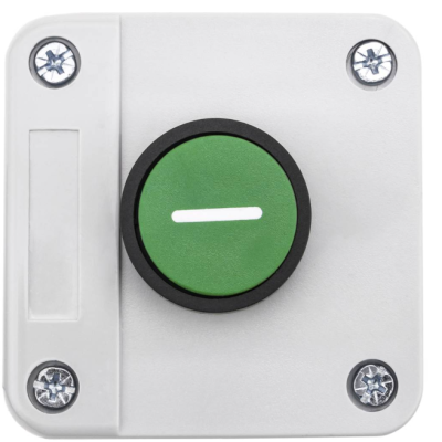 Caixa elétrica cinzenta com botão verde