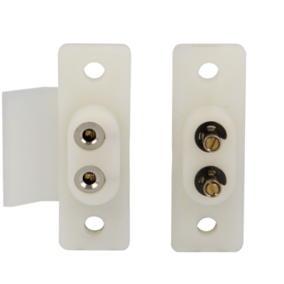 Par de conectores brancos para cabo com partes metálicas e suporte plástico