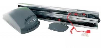 Sistema automático para porta de garagem com trilho metálico e motor cinza escuro