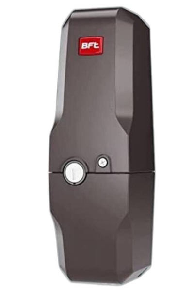 Dispositivo cinza-escuro com logotipo BFT em vermelho e branco e elementos circulares na parte central