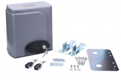 Kit de automatização para portões com motor, comandos, chaveiros e acessórios metálicos