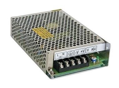 Fonte de alimentação metálica cinza com perfurações hexagonais e conexões rotuladas.