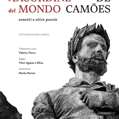 Book cover with statue and Italian text by Luís de Camões