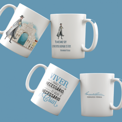 Quatro canecas de cerâmica branca com diferentes estampas e textos em português sobre fundo azul claro