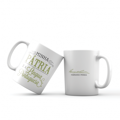 Duas canecas brancas com texto em português sobre fundo branco