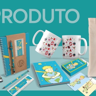 Produtos diversos com tema Pequeno Príncipe incluindo jogo da memória, cadernos, canecas, bolsa e marcadores de livros.