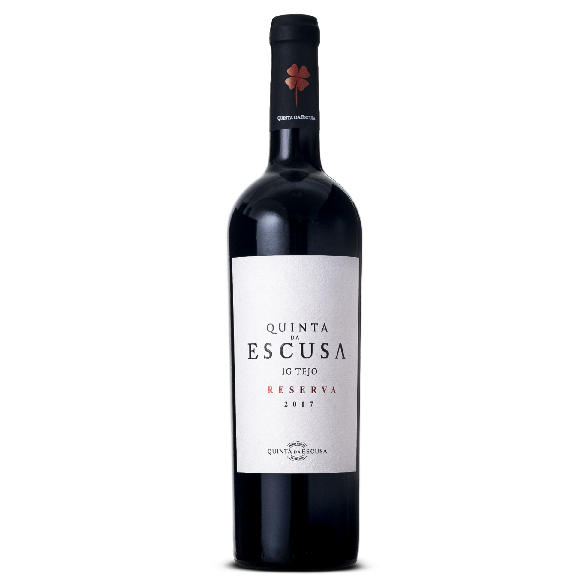 Garrafa de vinho tinto Quinta da Escusa Reserva 2017 com rótulo branco e texto preto e vermelho