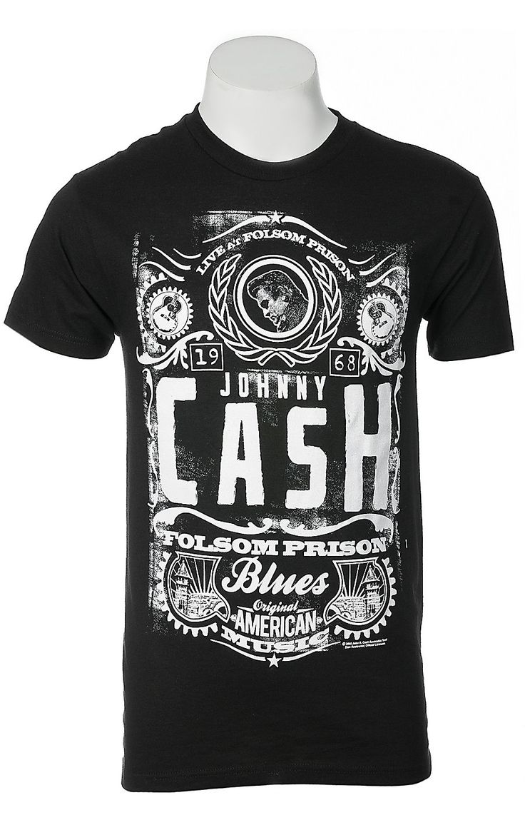 T-shirt preta com estampado branco Johnny Cash e temas de Folsom Prison.