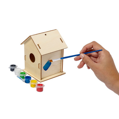 Casinha de madeira para pintar com tintas e pincel