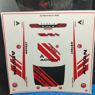 Folha de autocolantes para Hot Wheels Nissan 180SX com design em vermelho, preto e branco