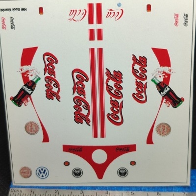 Folha de decalques Coca-Cola para modelo com régua de medição