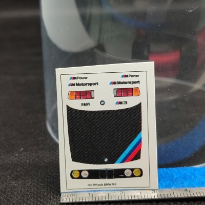 Adesivo para modelo Hot Wheels BMW M3 com luzes e capot com riscas coloridas