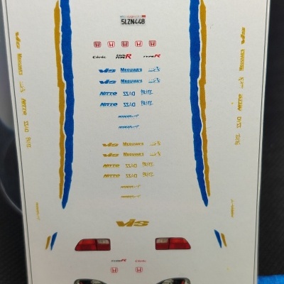 Folha de autocolantes com decalques de faróis, logotipos Honda, luzes e texto para Hot Wheels Honda Civic.