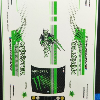 Folha de autocolantes BMW M3 e Monster Energy para carro com régua de medida à esquerda.
