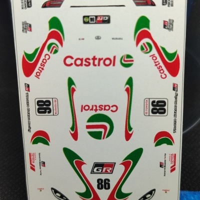 Autocolantes para modelo de carro Castrol com textos e logotipos em fundo branco