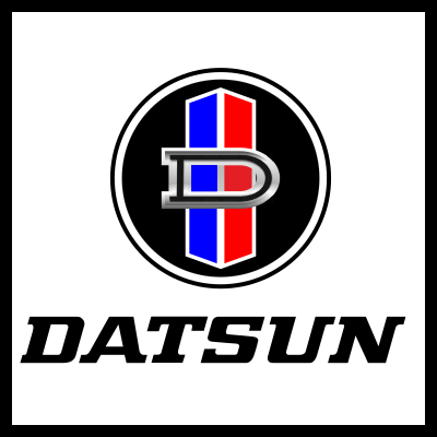 Logótipo circular da Datsun com as cores azul, vermelho e branco e texto DATSUN