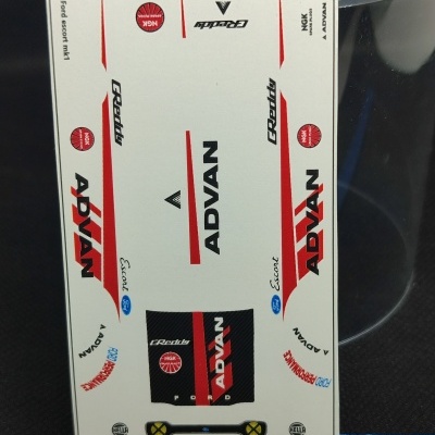 Folha de autocolantes com logotipos Ford Escort MK1 para modelo Hot Wheels