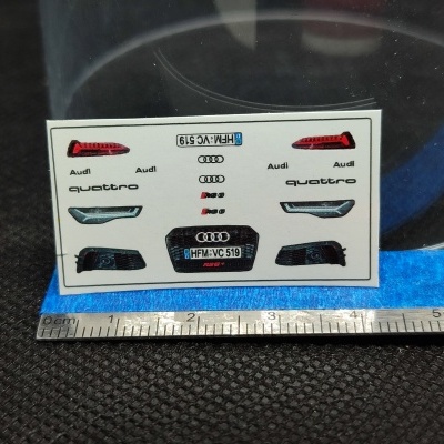 Folha de autocolantes para modelo de carro Audi com logótipos, faróis e matrícula