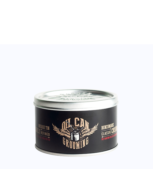 Oil Can Grooming Benchmark Classic Cream 100ml Lata preta de cera para cabelo Oil Can Grooming com tampa prateada.