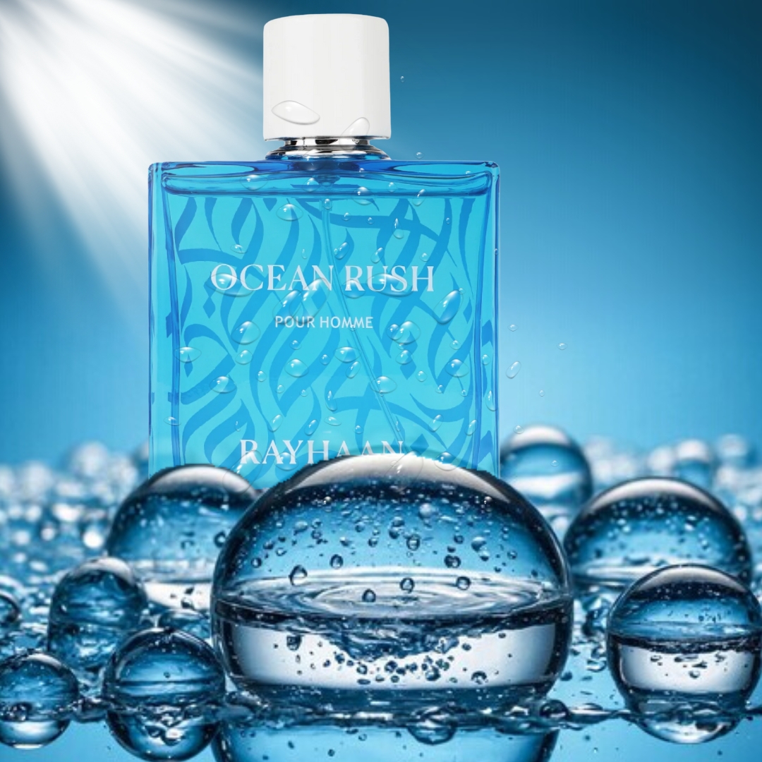Ocean Rush Eau De Parfum 100ml Frasco de perfume azul com gotas de água e fundo azul