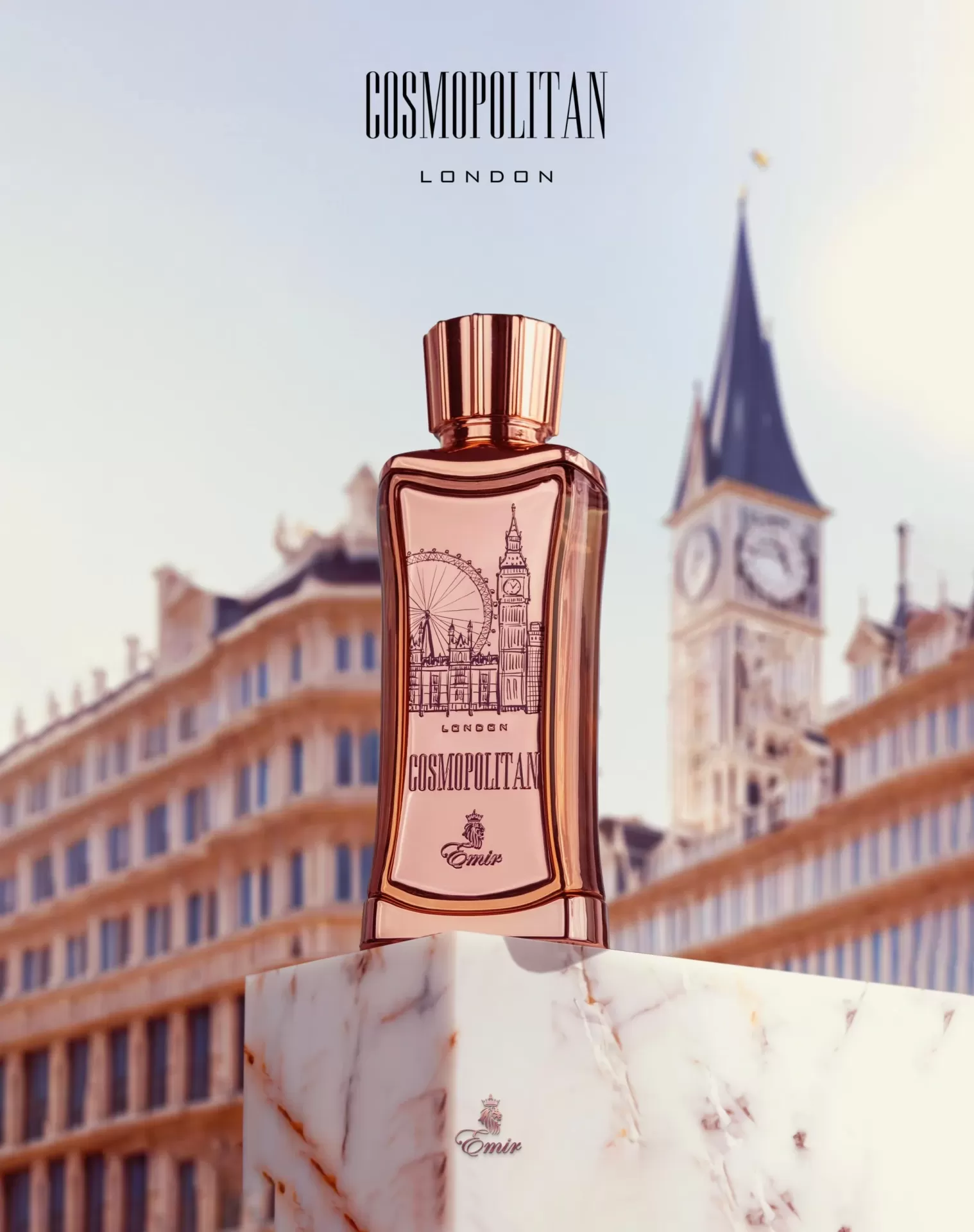 Paris Corner Cosmopolitan London Perfume Unisex 100ml Frasco de perfume rosado com design urbano em fundo urbano com relógio