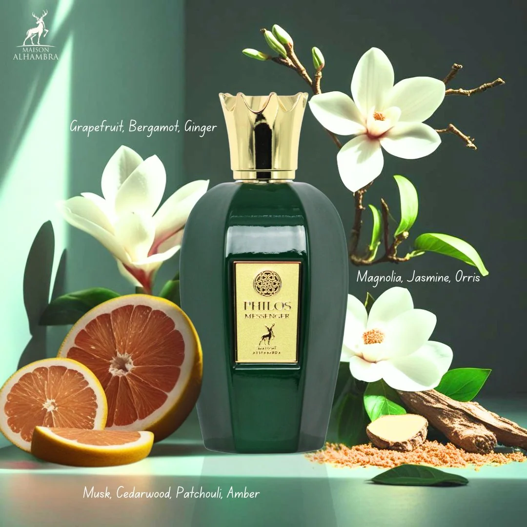 Philos Messenger Eau de Parfum 100ml - Maison Alhambra Frasco de perfume verde escuro com tampa dourada, rodeado por flores brancas e toranja.