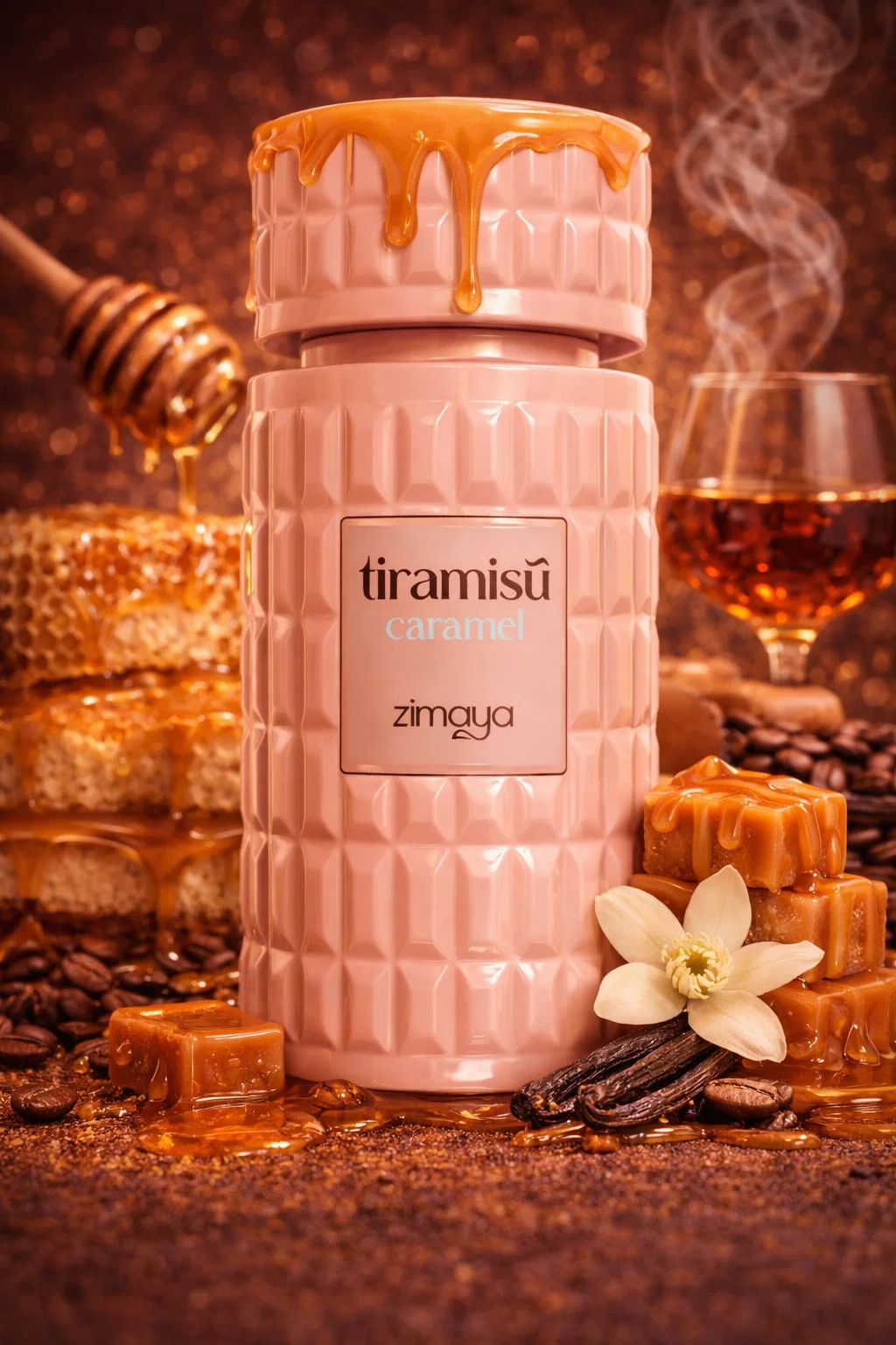 Zimaya Tiramisu Caramel Eau De Parfum Frasco rosa tiramisú caramel com caramelos, café, baunilha, mel e copo com líquido quente