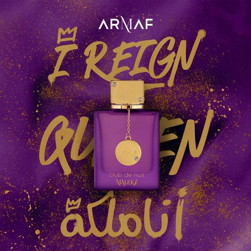 Armaf perfume Club de Nuit Maleka 105 ml Frasco de perfume roxo com tampa e pendente dourados e texto dourado num fundo roxo.