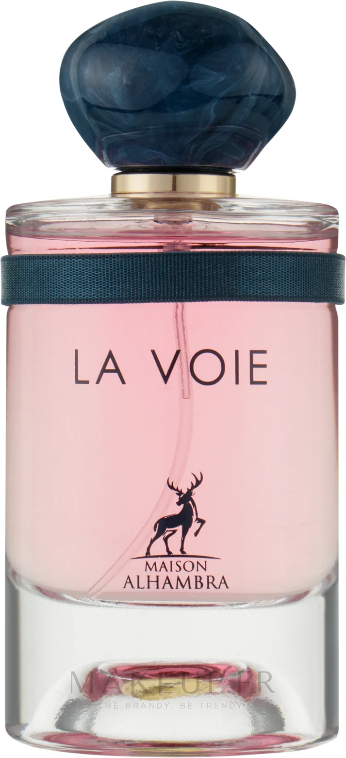 PERFUME LA VOIE MAISON ALHAMBRA - 100ML Frasco de perfume LA VOIE da MAISON ALHAMBRA rosa com tampa azul