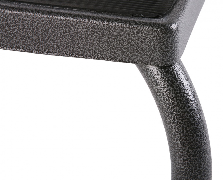Weelko Degrau Achil Canto e perna de móvel em metal cinza escuro texturizado com superfície preta acolchoada