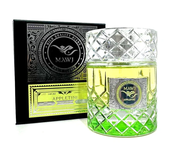 Paris Corner Mawj Appletini Eau De Parfum 100ml Frasco quadrado de vidro com líquido amarelo esverdeado e caixa preta com design prateado com texto APPLETINI