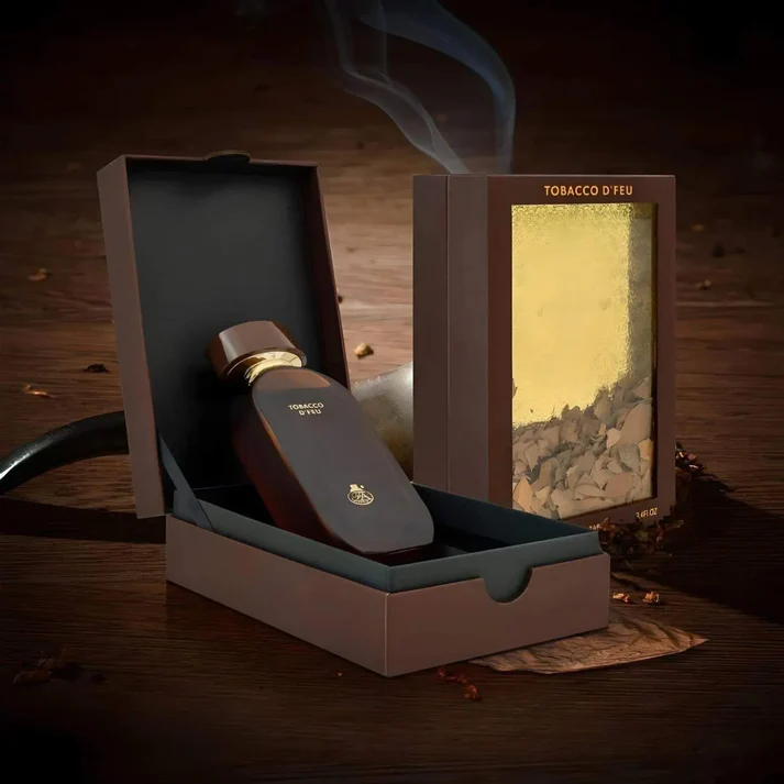 Fragrance World Tobacco D'Feu Eau De Parfum 100ml Frasco de perfume castanho em estojo castanho