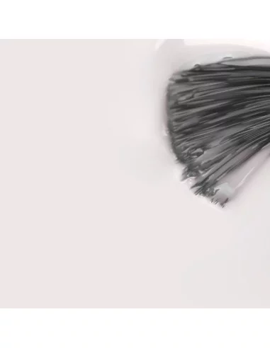 Verniz Gel Inocos Naked Nails 468 Cru Uncovered Escova de cerdas pretas com cabo preto em fundo branco