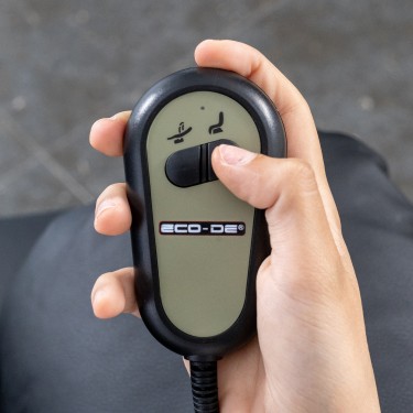 Poltrona de Massagem 8590 UP Comando remoto ECO-DE preto e verde com dois botões deslizantes