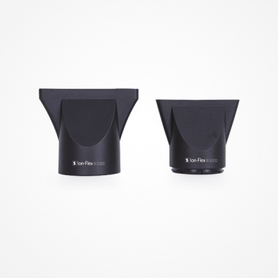 Dois bocais pretos para aspirador Ion-Flex RS 000 sobre fundo branco