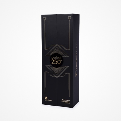 Caixa preta estilizada com texto 'perfect 250°' em dourado e branco