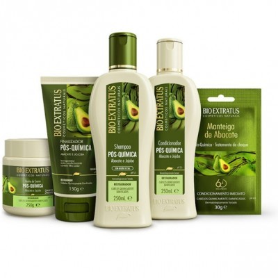 Produtos capilares Bio Extratus com abacate em fundo branco