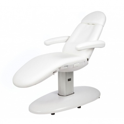 Cadeira clínica elétrica estofada em couro branco com base metálica oval